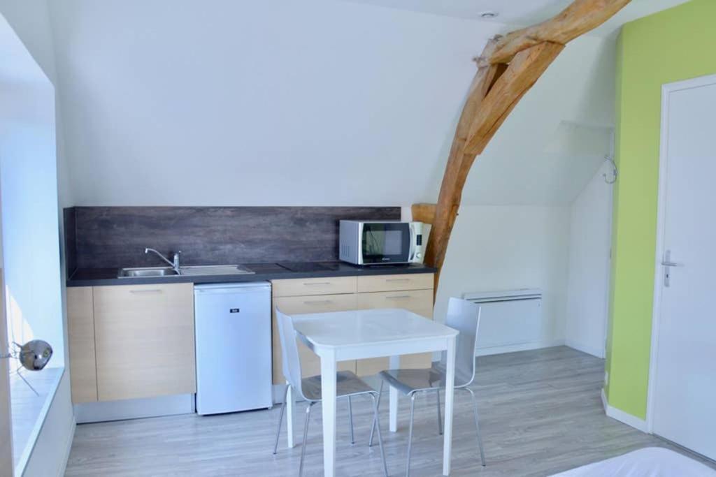 La Petite Maison Appartement 2 Avoine Exterior foto